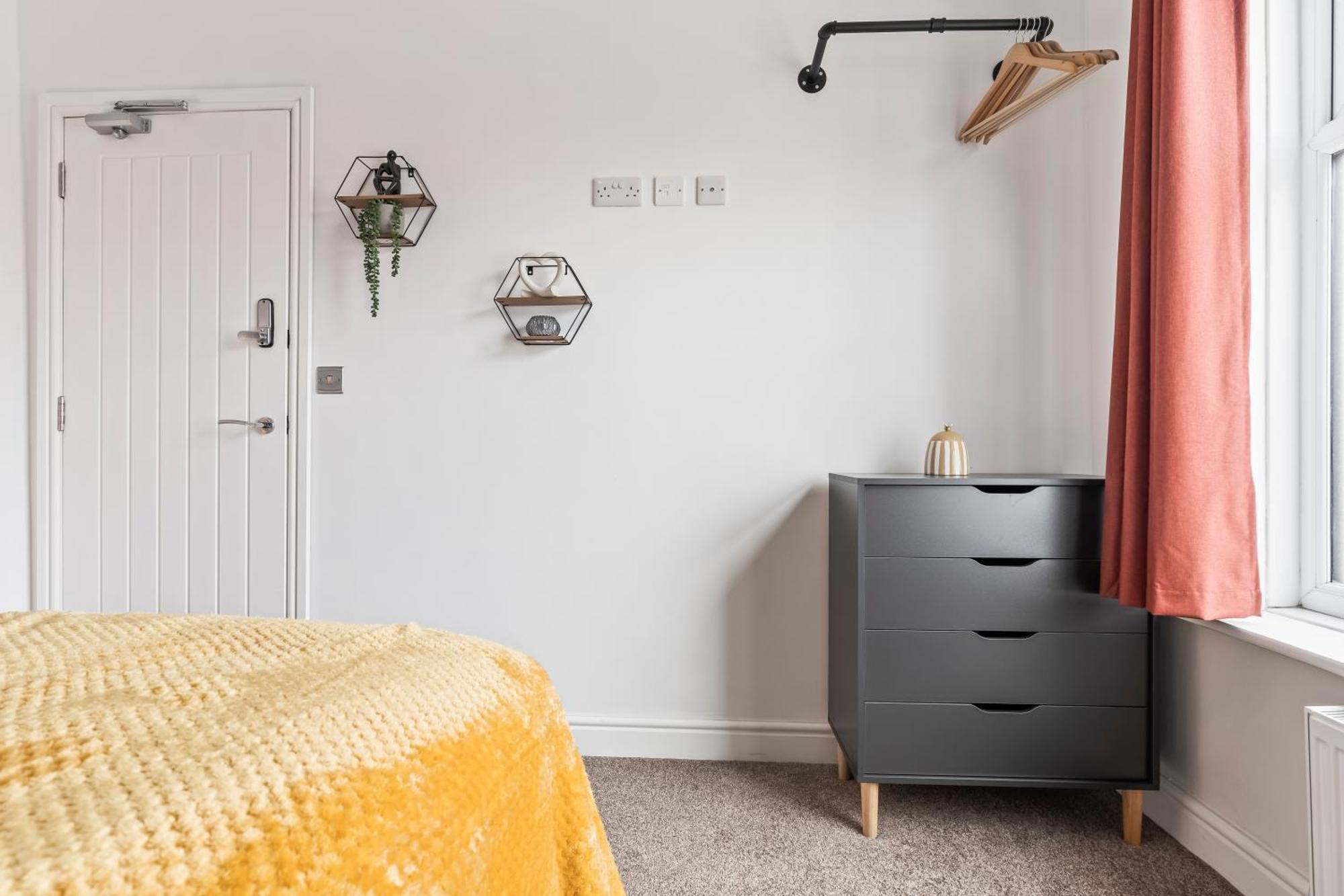 4 Bedroom, 2 Bath In Newcastle Town Centre Ngoại thất bức ảnh
